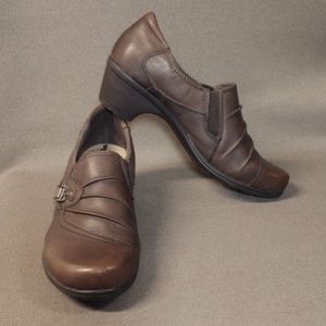 Earth Origins Roxanne leather loafer 10M